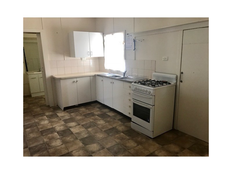 33 Rennick Street, Chinchilla QLD 4413