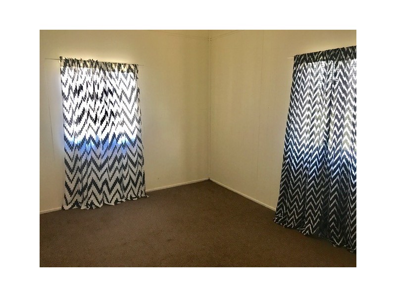 33 Rennick Street, Chinchilla QLD 4413