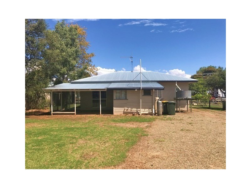 33 Rennick Street, Chinchilla QLD 4413