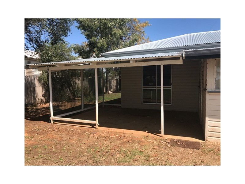 33 Rennick Street, Chinchilla QLD 4413