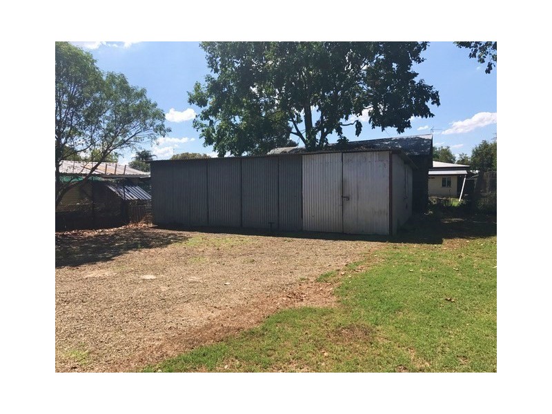 33 Rennick Street, Chinchilla QLD 4413