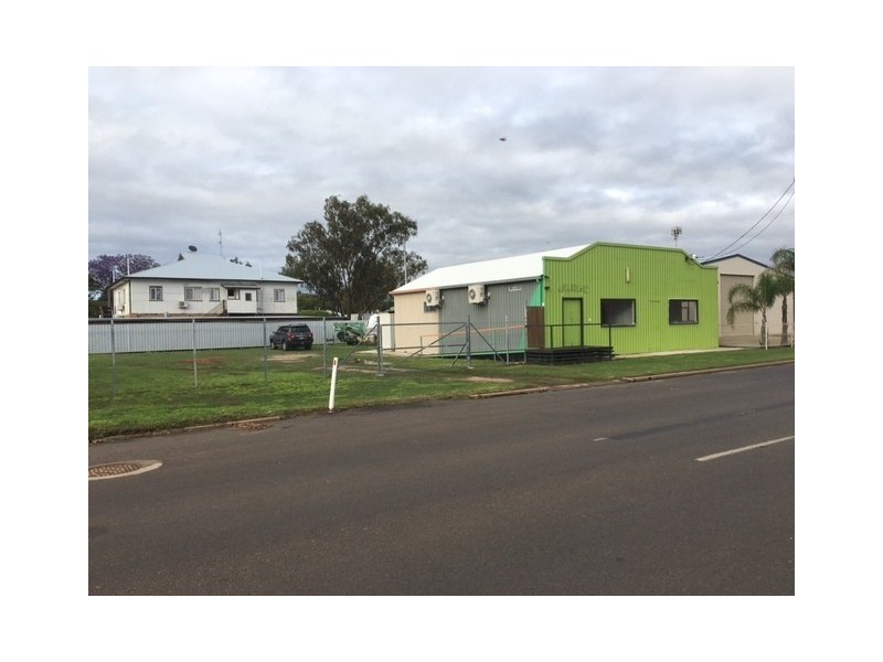 32 Railway St, Chinchilla QLD 4413