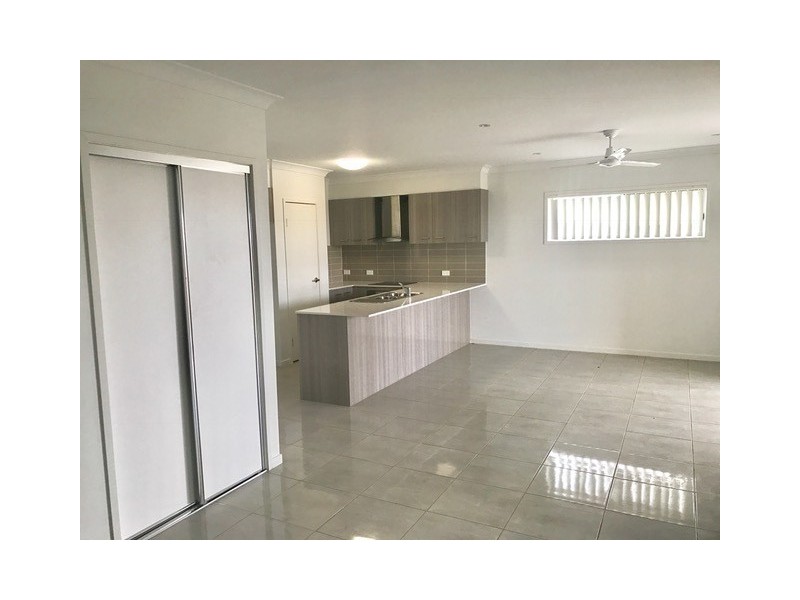 2/13 Dudley Street, Chinchilla QLD 4413