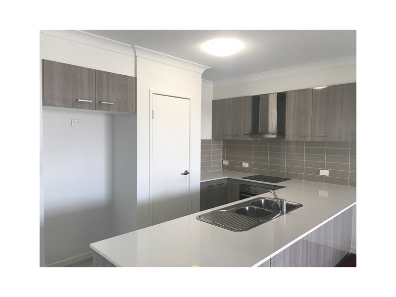 2/13 Dudley Street, Chinchilla QLD 4413