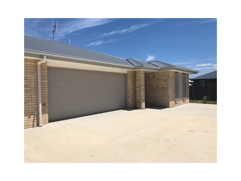 4/13 Dudley Street, Chinchilla QLD 4413