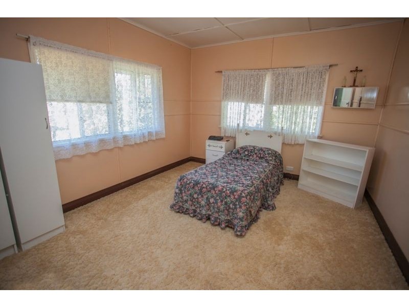 19 Russell Street, Chinchilla QLD 4413