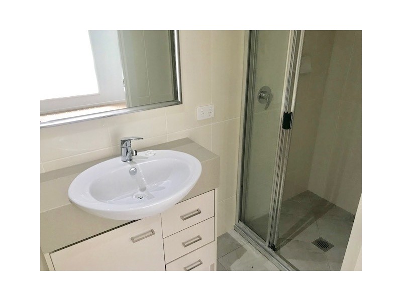 2/15 Dudley Street, Chinchilla QLD 4413