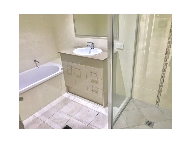 2/15 Dudley Street, Chinchilla QLD 4413