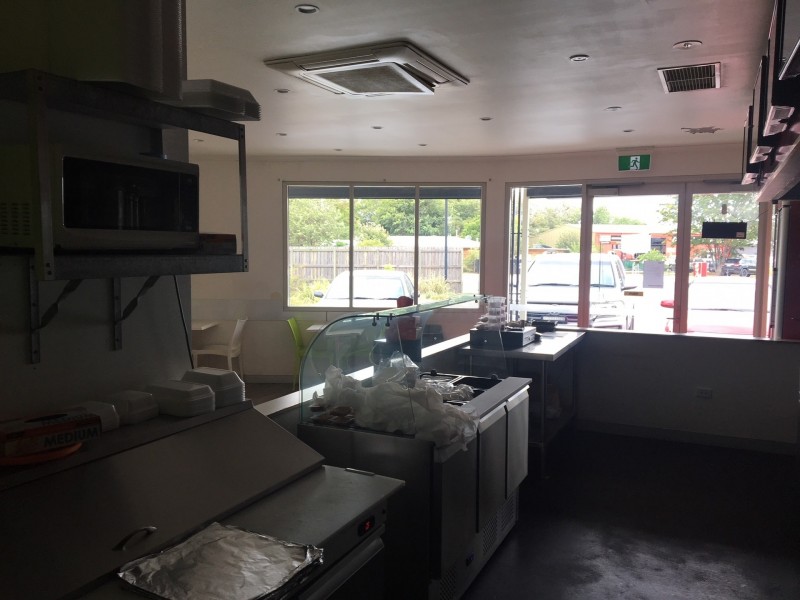 Lease 1/30-50 Warrego Highway, Chinchilla QLD 4413