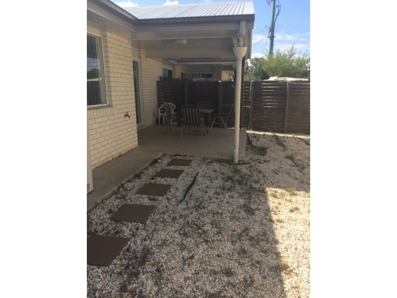 2/100 Zeller Street, Chinchilla QLD 4413