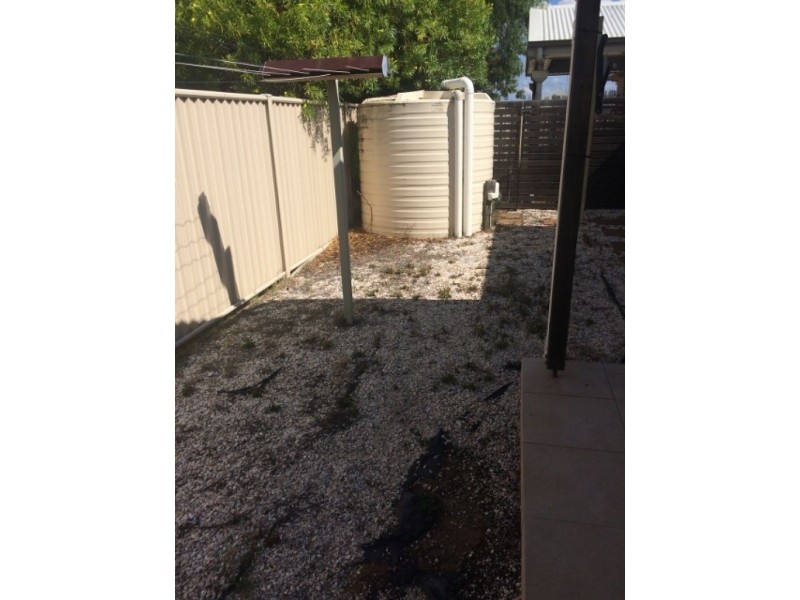 2/100 Zeller Street, Chinchilla QLD 4413