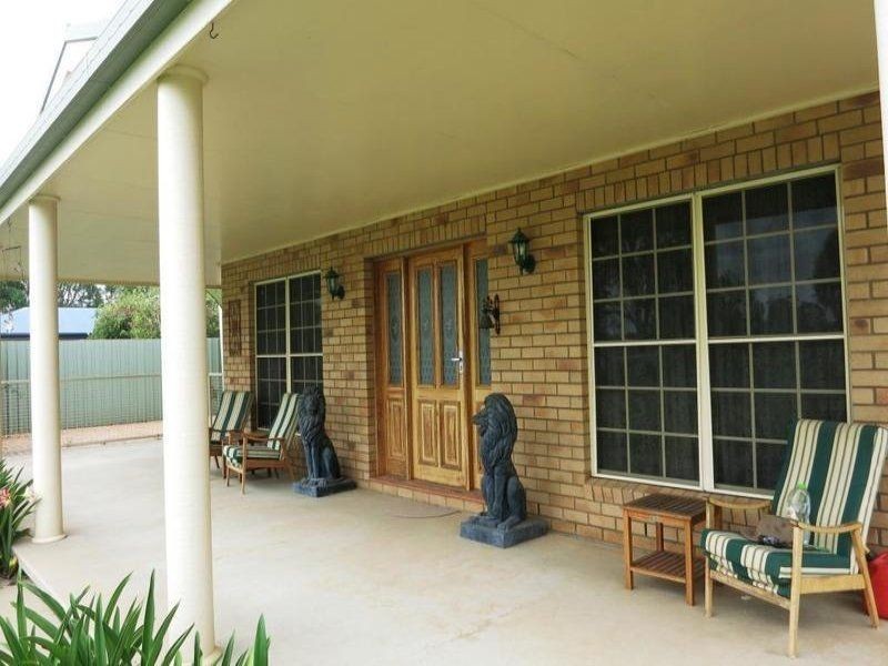 18 Lloyd Street, Chinchilla QLD 4413