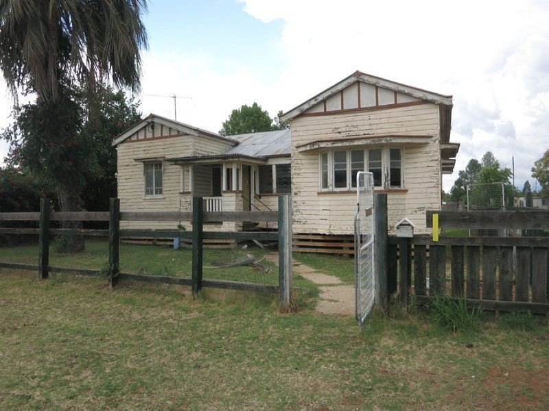 12-14 Forrest Street, Chinchilla QLD 4413