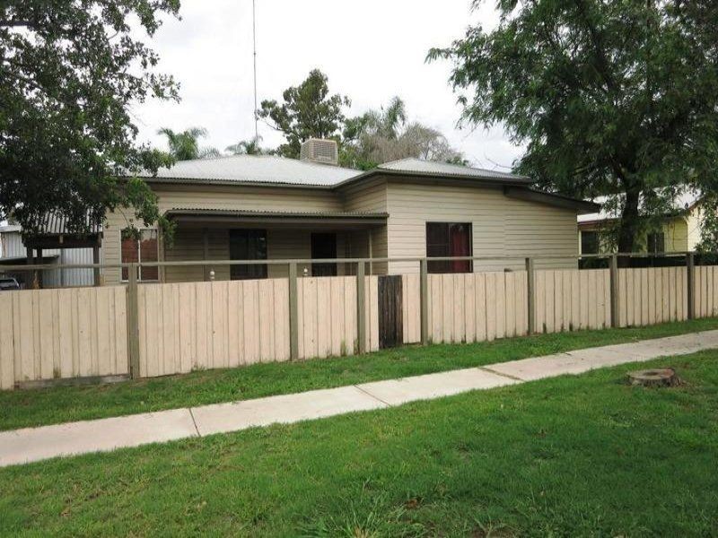 128 Murilla Street, Miles QLD 4415