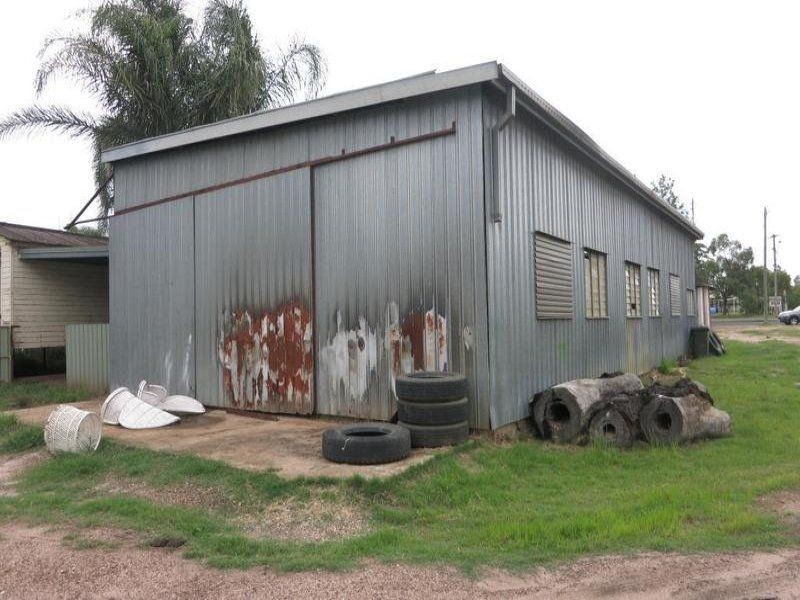 128 Murilla Street, Miles QLD 4415