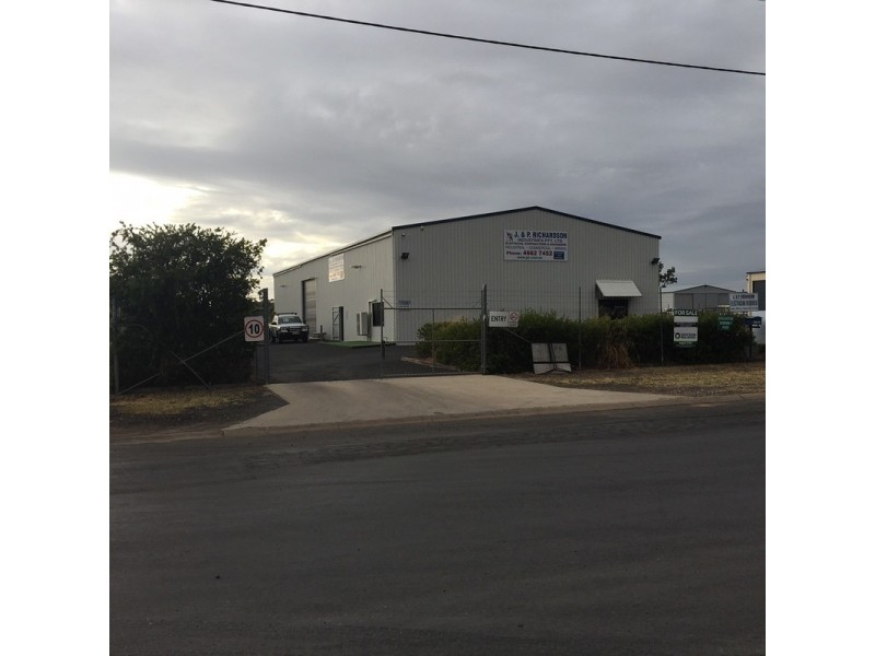 41 – 43 Emmerson St, Chinchilla QLD 4413