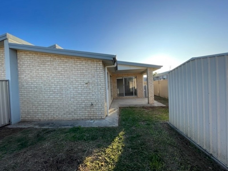 1/15 Ellem Drive, Chinchilla QLD 4413