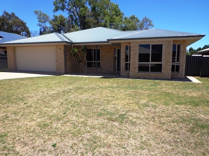 63 Sommerfeld Cres, Chinchilla QLD 4413