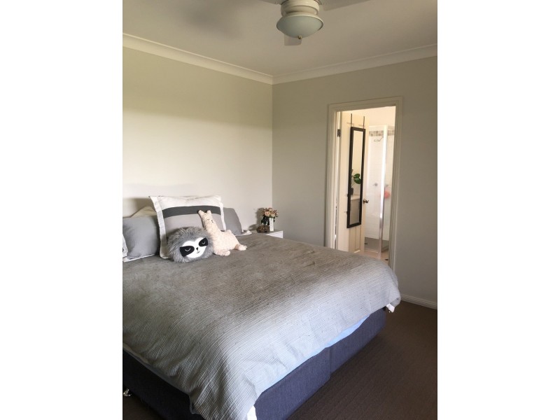 63 Sommerfeld Cres, Chinchilla QLD 4413