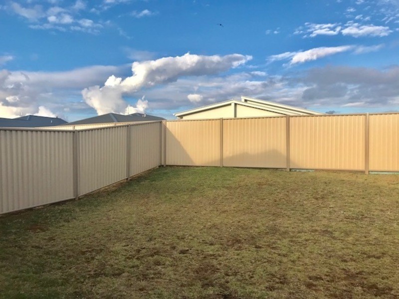 2/27 Gleeson Street, Chinchilla QLD 4413