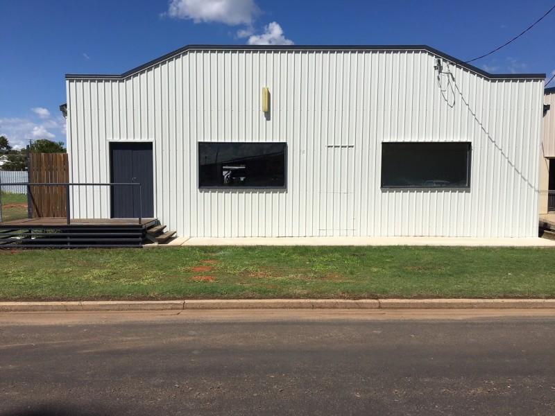 32 Railway St, Chinchilla QLD 4413