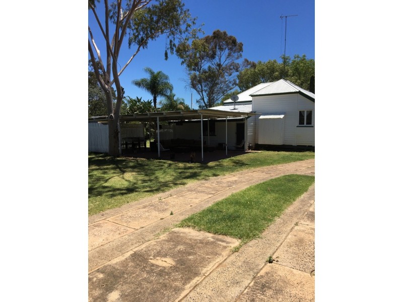 8 Leichhardt Street, Chinchilla QLD 4413