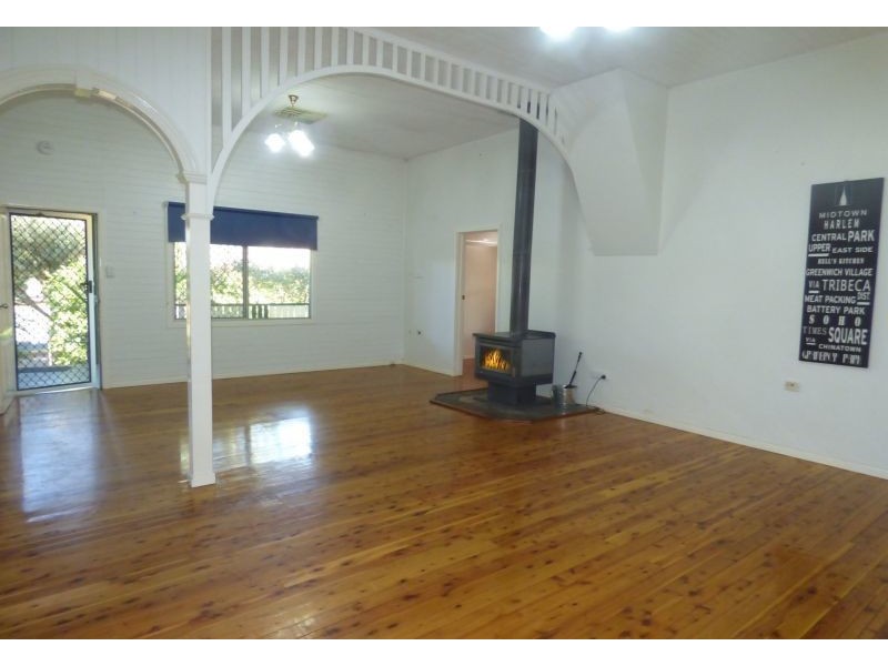 87 Middle Street, Chinchilla QLD 4413