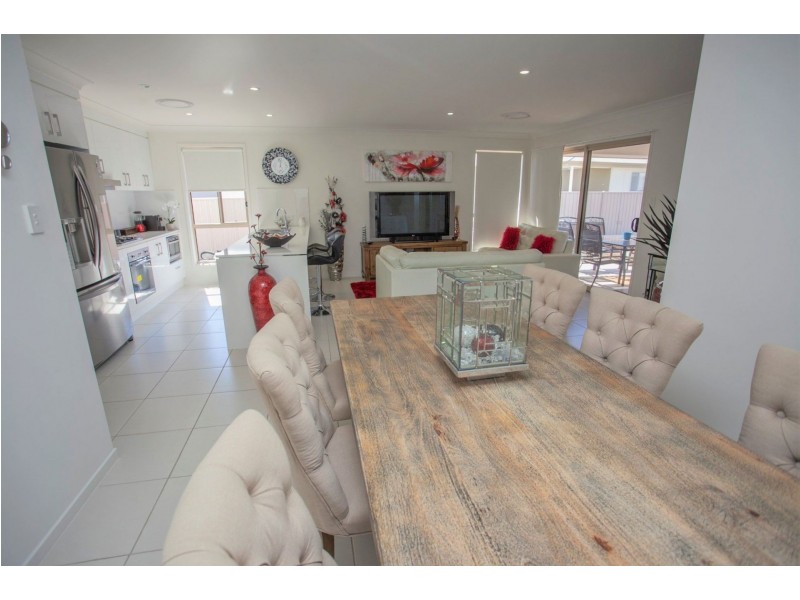 24 Hurse Street, Chinchilla QLD 4413