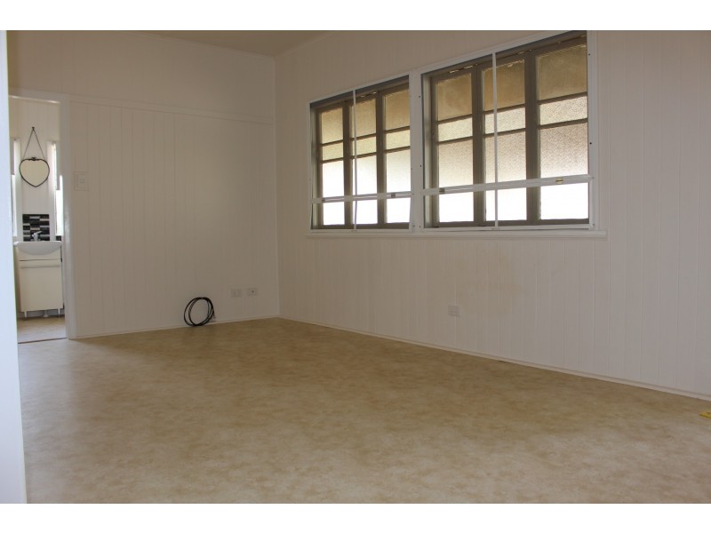 14 Barber Street, Chinchilla QLD 4413