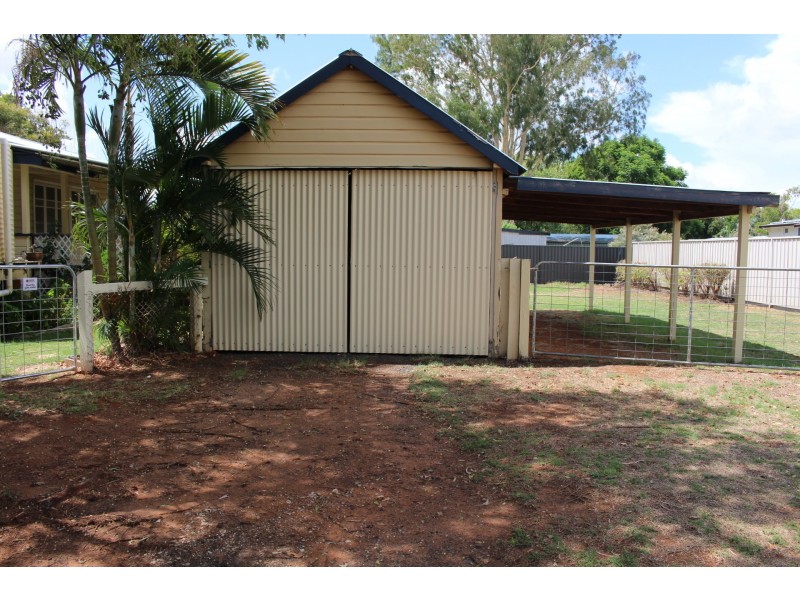 14 Barber Street, Chinchilla QLD 4413