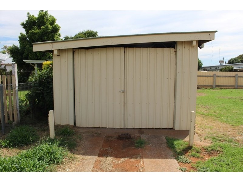 22 Atkins Street, Chinchilla QLD 4413
