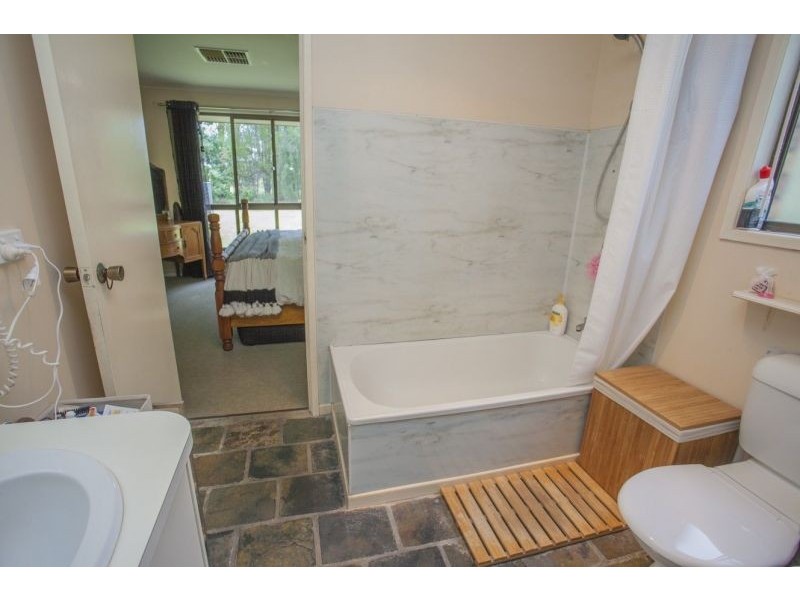 3.5 Acre Hideaway On Chinchilla Tara Road, Chinchilla QLD 4413