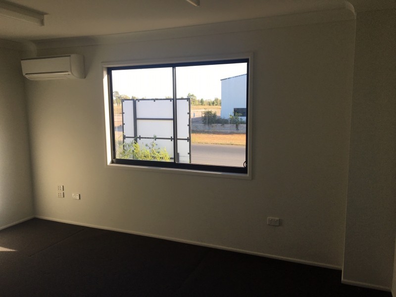 1/4 Dwyer St, Chinchilla QLD 4413