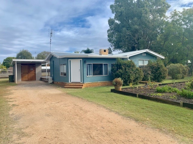 42 Mackie Street, Chinchilla QLD 4413