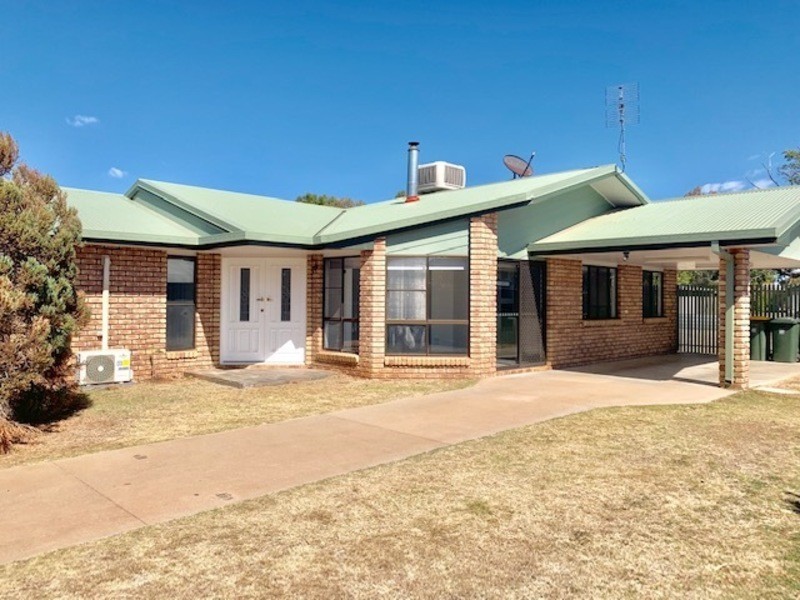 4 Fitzgerald Street, Chinchilla QLD 4413