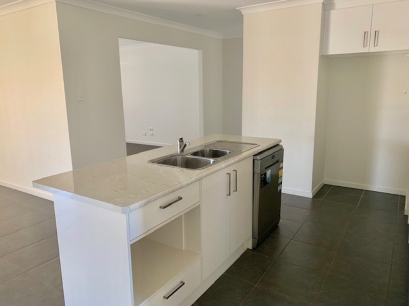 10 Brennan Place, Chinchilla QLD 4413