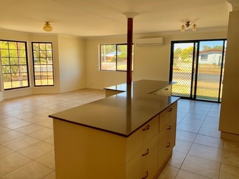 8 Nowland Street, Chinchilla QLD 4413