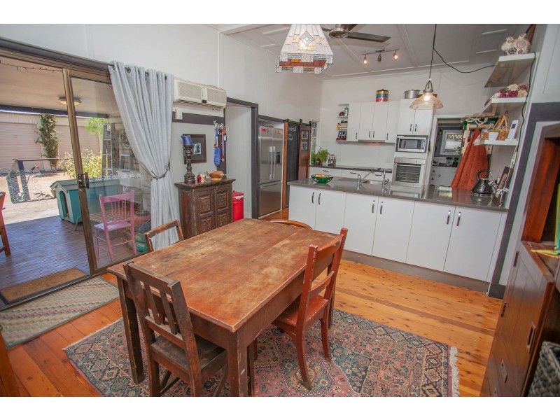 85 Middle Street, Chinchilla QLD 4413