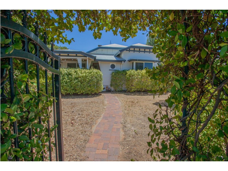 85 Middle Street, Chinchilla QLD 4413