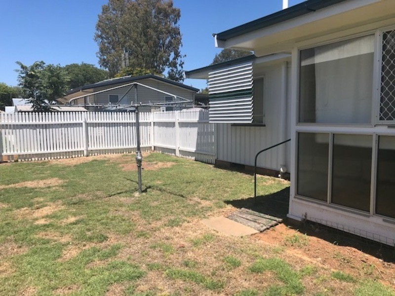 1/2 Canaga Street, Chinchilla QLD 4413