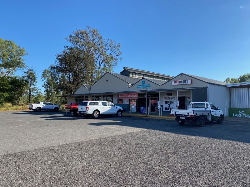 1 & 2/37 Warrego Highway, Chinchilla QLD 4413