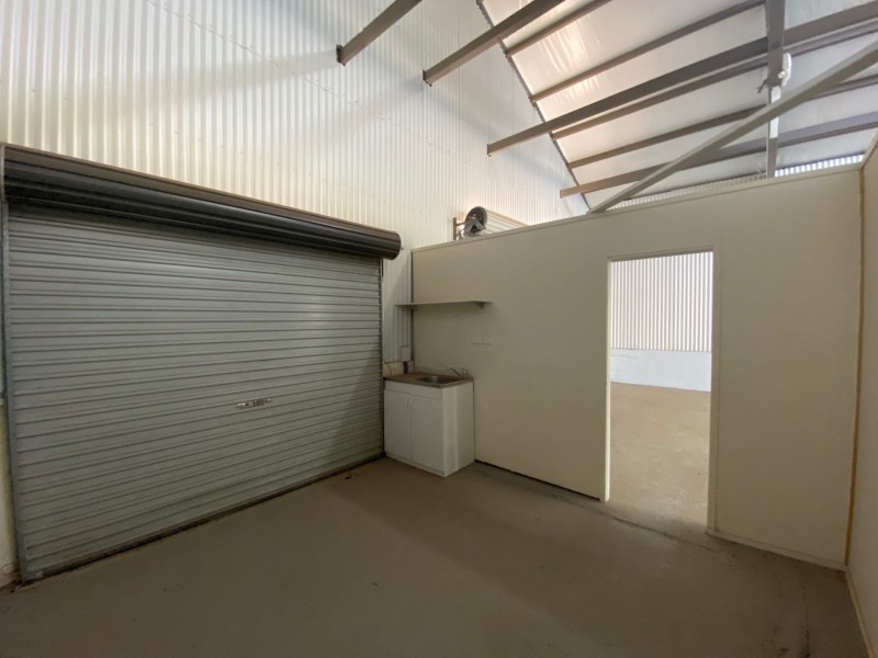 1 & 2/37 Warrego Highway, Chinchilla QLD 4413