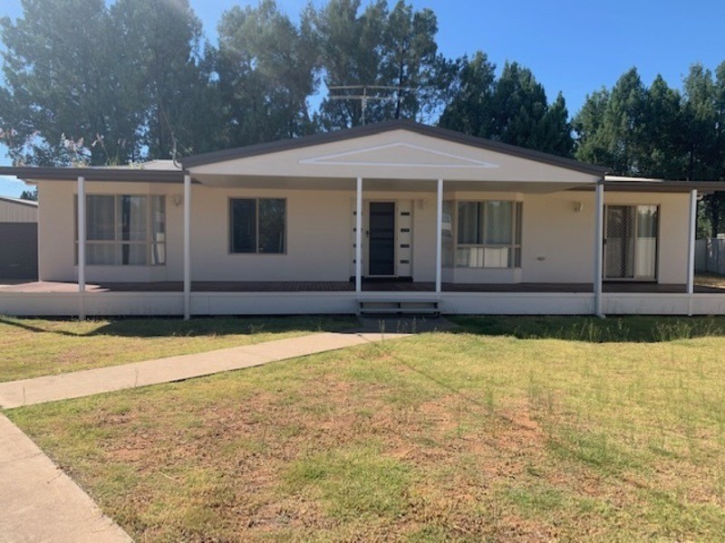 11 Davidson Court, Chinchilla QLD 4413