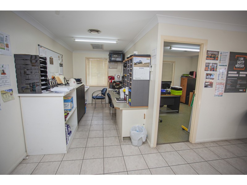 17 – 27 Cooper St, Chinchilla QLD 4413