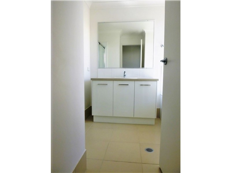 6 Bridgeman Parade, Chinchilla QLD 4413