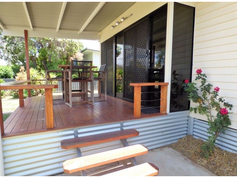 16 Atkins Street, Chinchilla QLD 4413