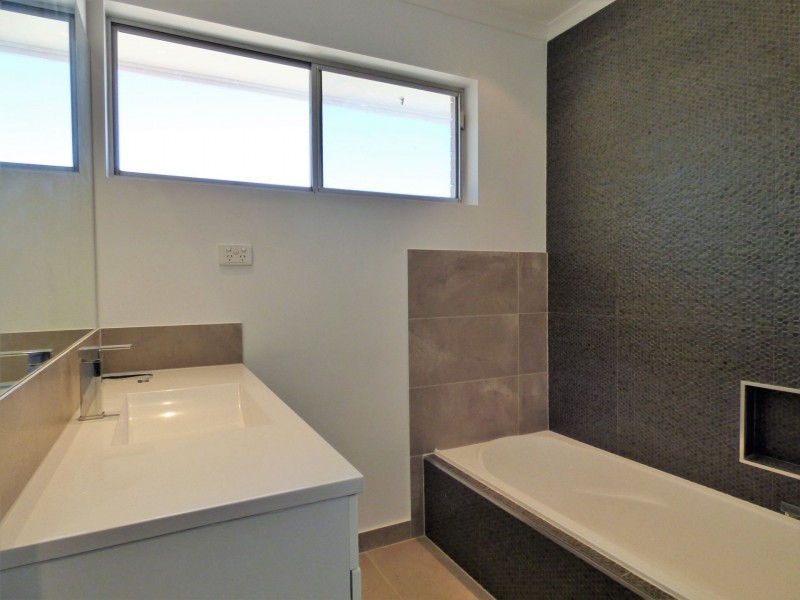 33 Claydon Street, Chinchilla QLD 4413