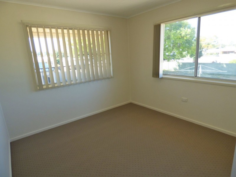 33 Claydon Street, Chinchilla QLD 4413