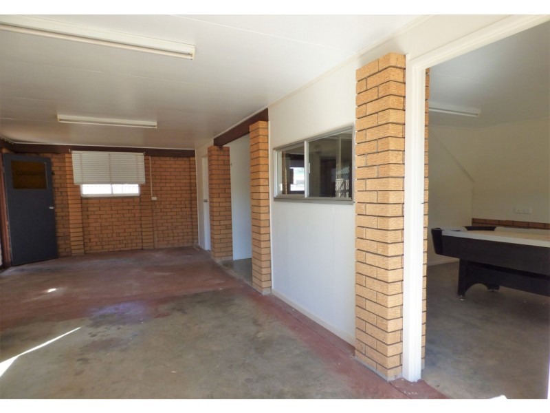 33 Claydon Street, Chinchilla QLD 4413