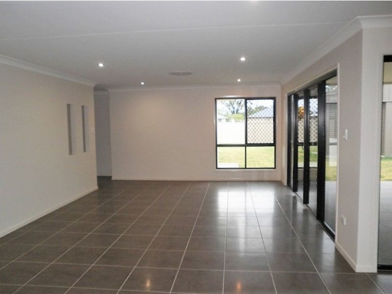 6 Sommerfeld Crescent, Chinchilla QLD 4413